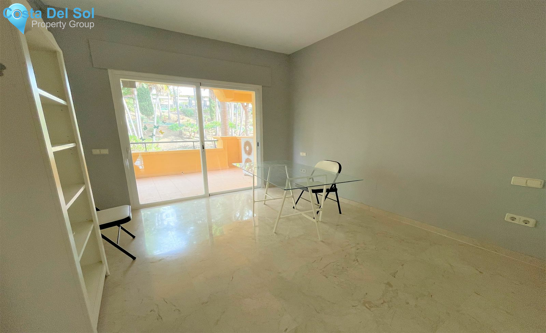 Middle Floor Apartment in Río Real-1167818