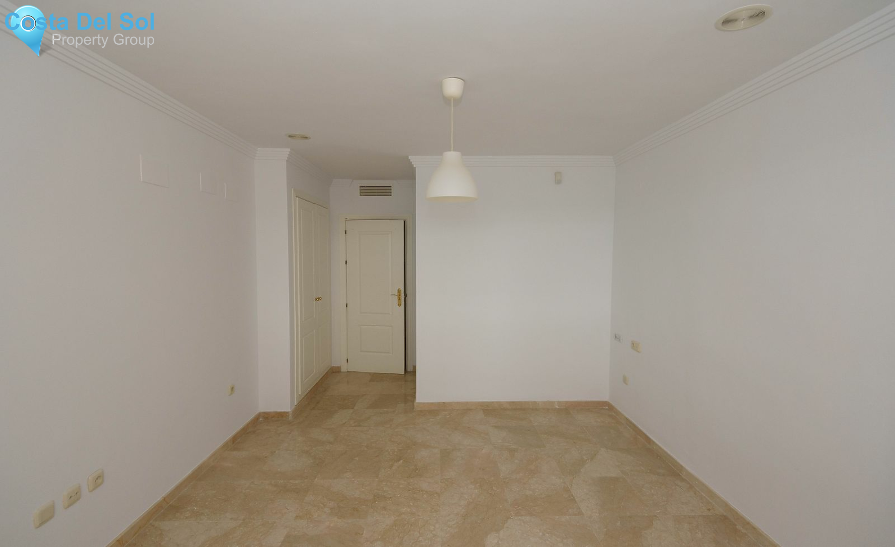 Middle Floor Apartment in Río Real-1179207