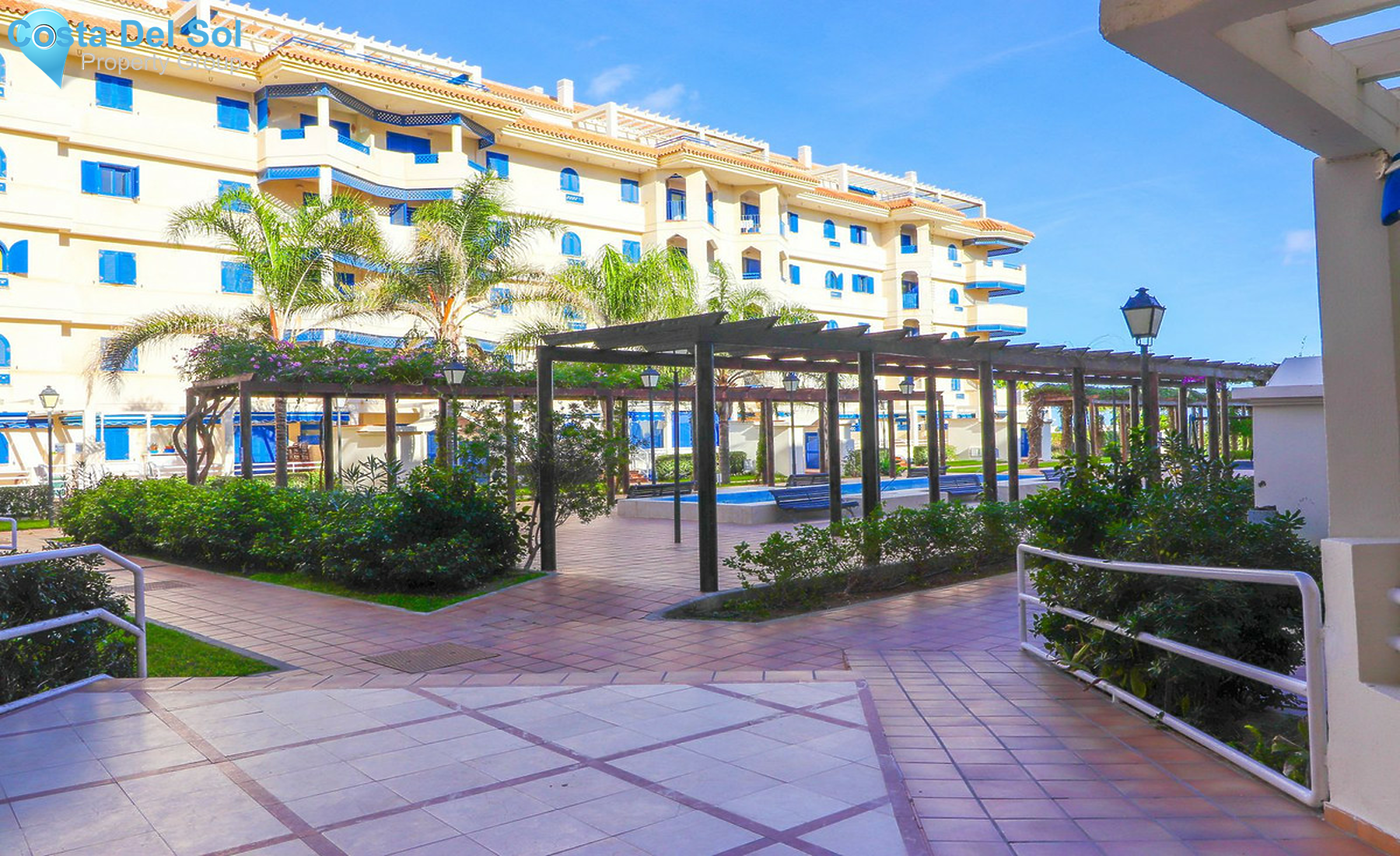 Middle Floor Apartment in San Luis de Sabinillas-1242165