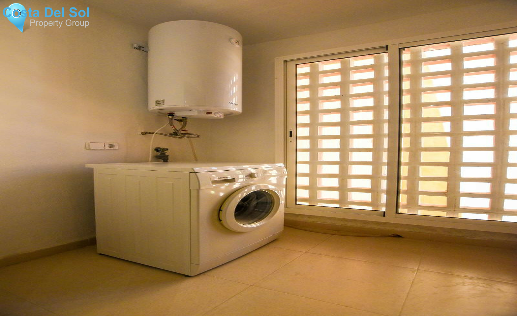 Middle Floor Apartment in San Luis de Sabinillas-1244447