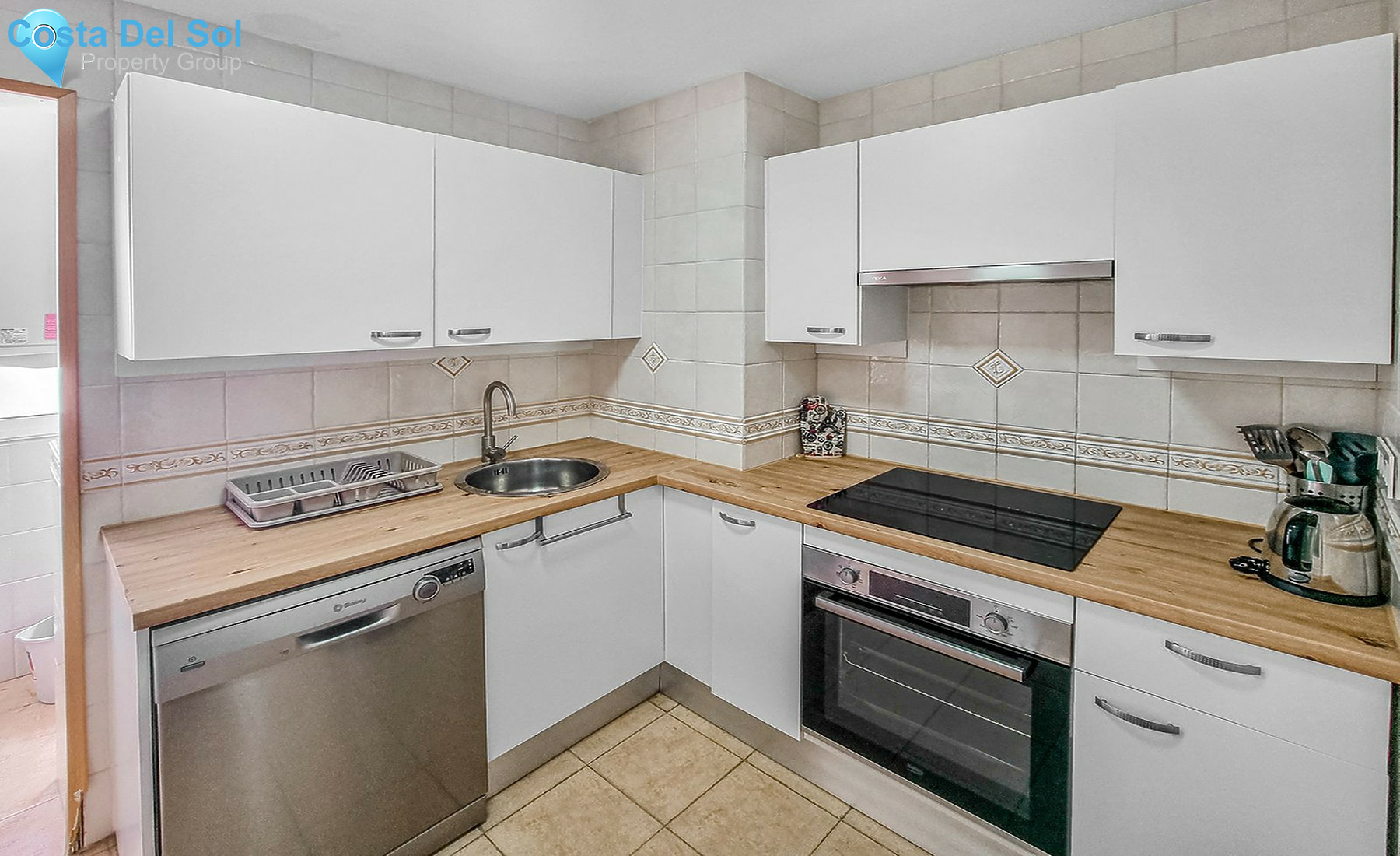 Middle Floor Apartment in San Luis de Sabinillas-1249707