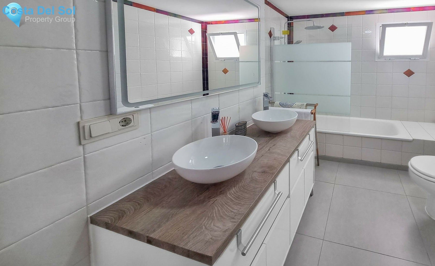 Middle Floor Apartment in San Luis de Sabinillas-1249712