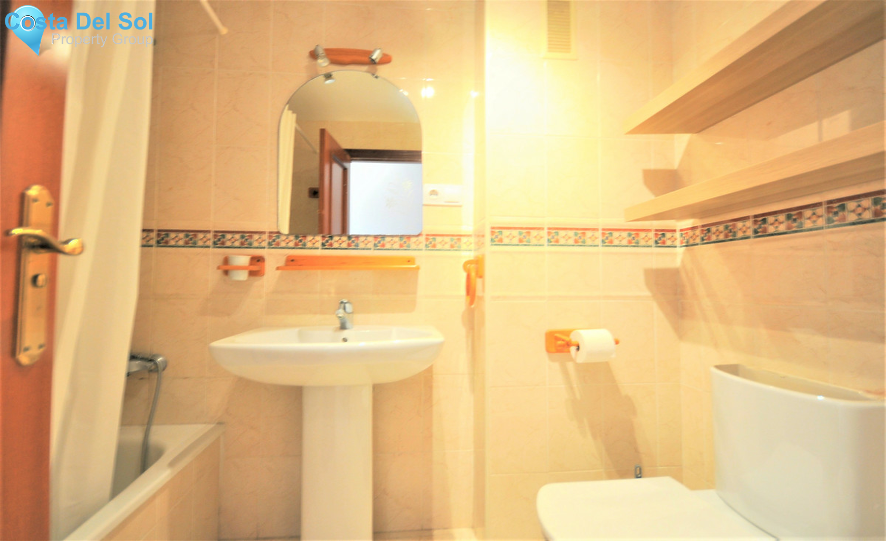 Middle Floor Apartment in San Luis de Sabinillas-1305676