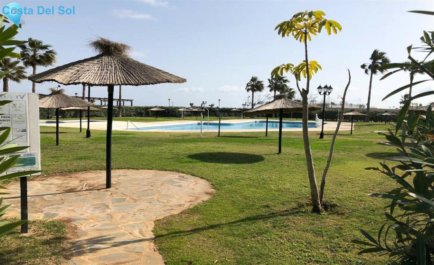 Middle Floor Apartment in San Luis de Sabinillas-1342906