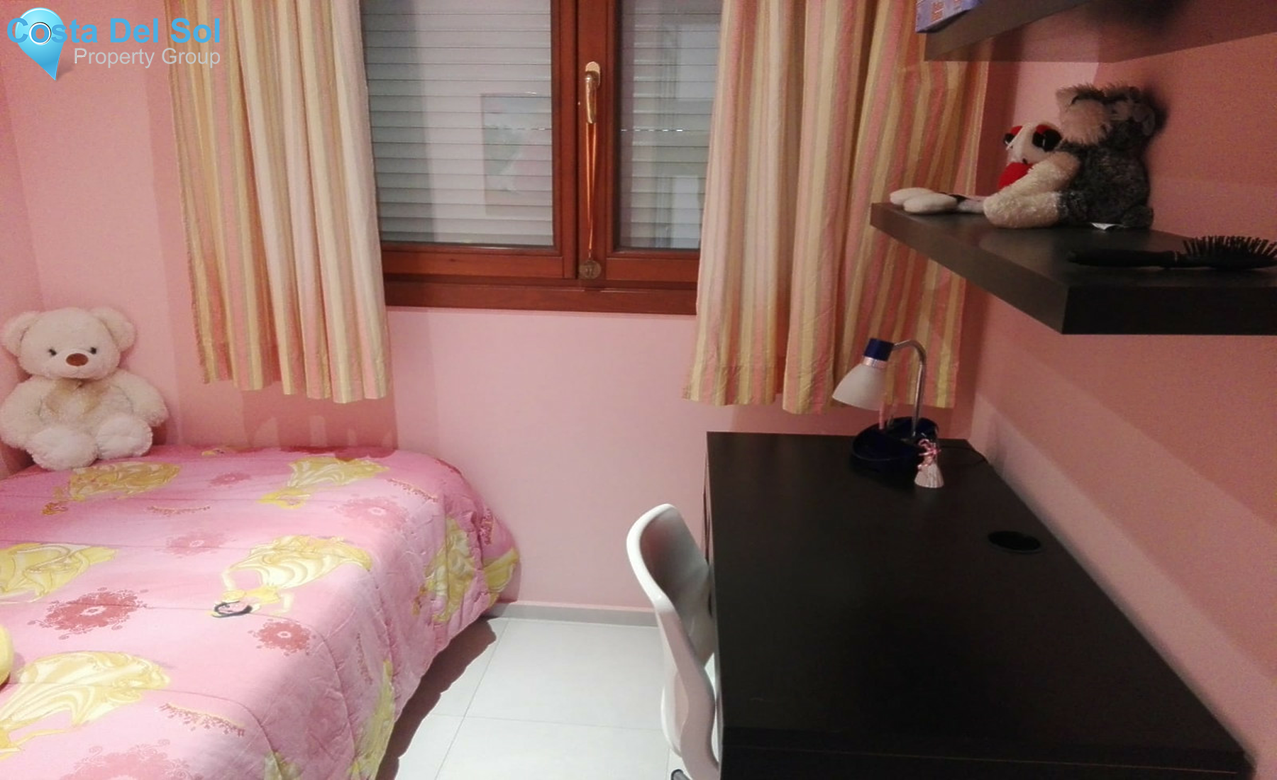 Middle Floor Apartment in San Luis de Sabinillas-1359675