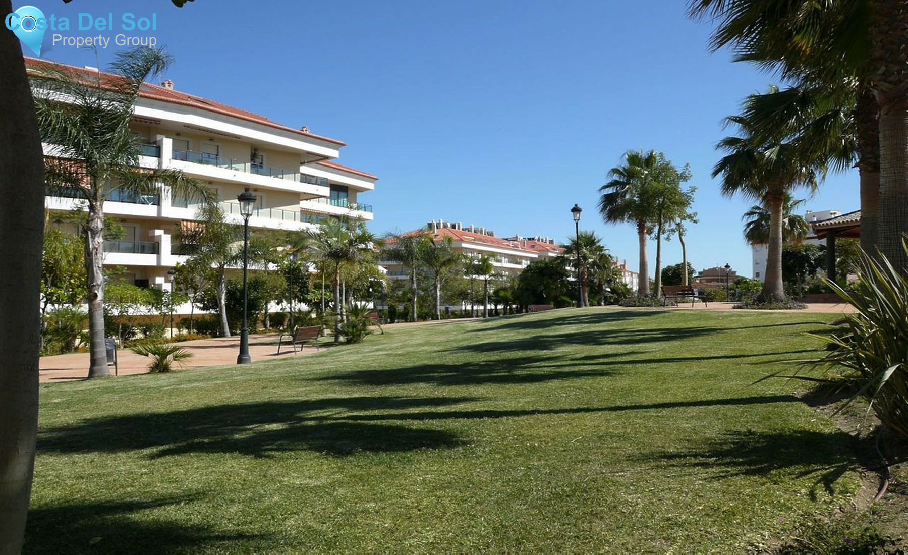 Middle Floor Apartment in San Luis de Sabinillas-1505563