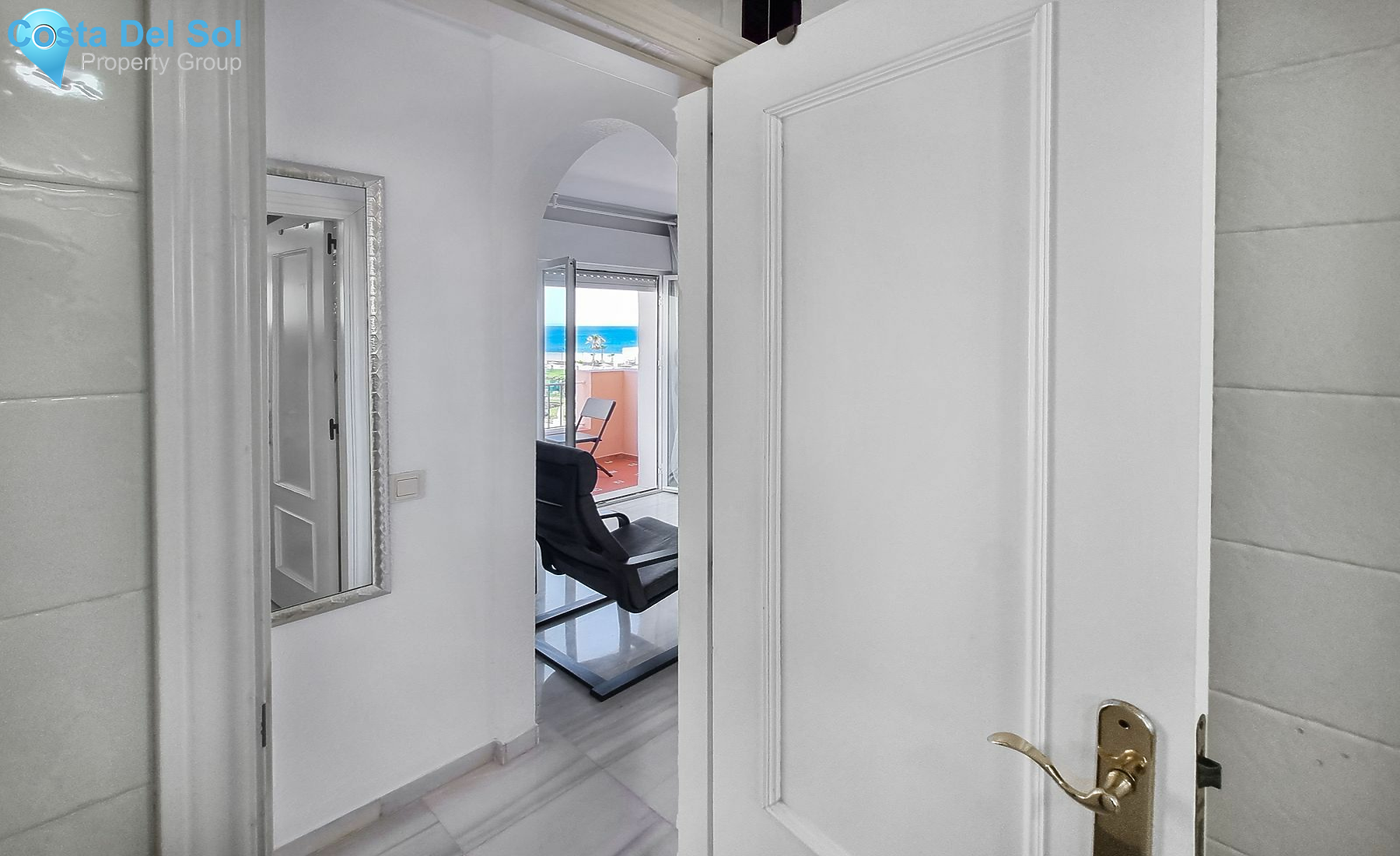 Middle Floor Apartment in San Luis de Sabinillas-1137853