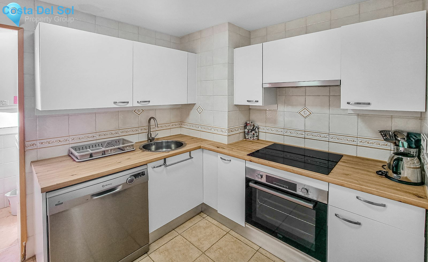 Middle Floor Apartment in San Luis de Sabinillas-1137844