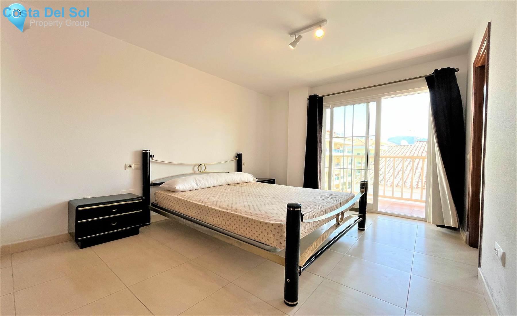 Middle Floor Apartment in San Luis de Sabinillas-1146810