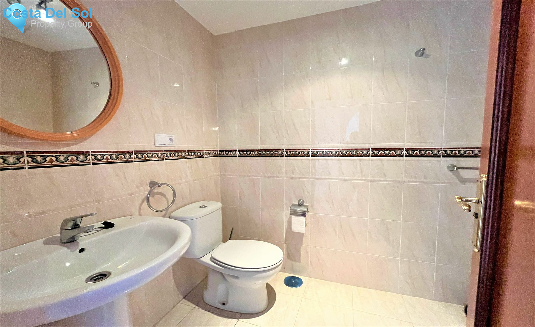 Middle Floor Apartment in San Luis de Sabinillas-1146814