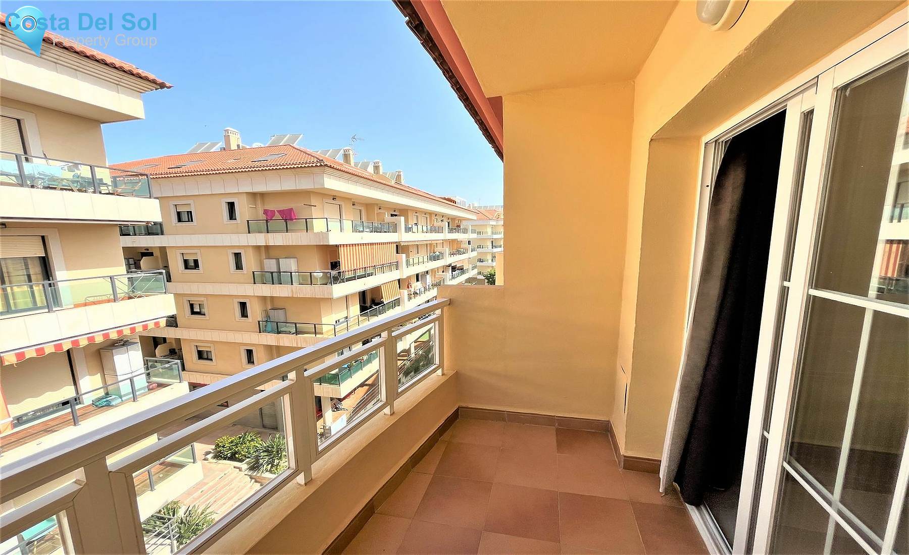 Middle Floor Apartment in San Luis de Sabinillas-1146797