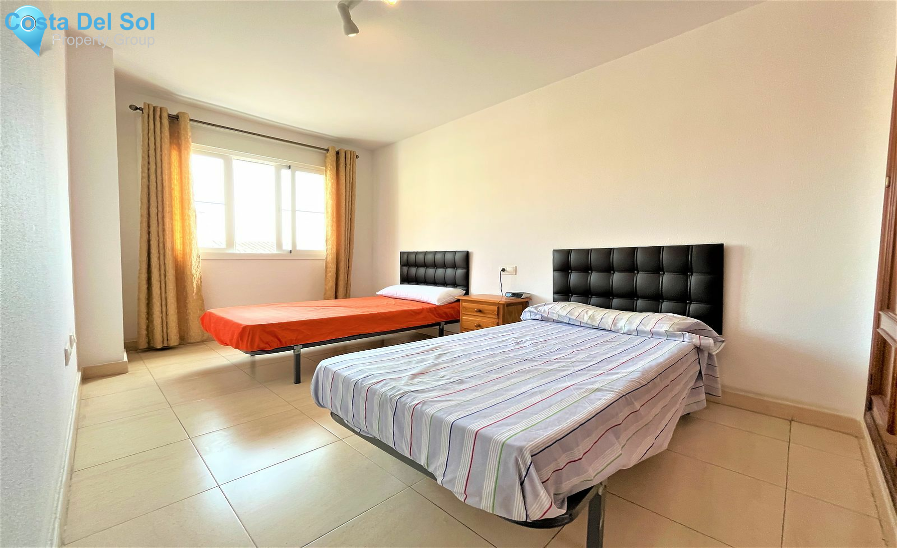 Middle Floor Apartment in San Luis de Sabinillas-1146802