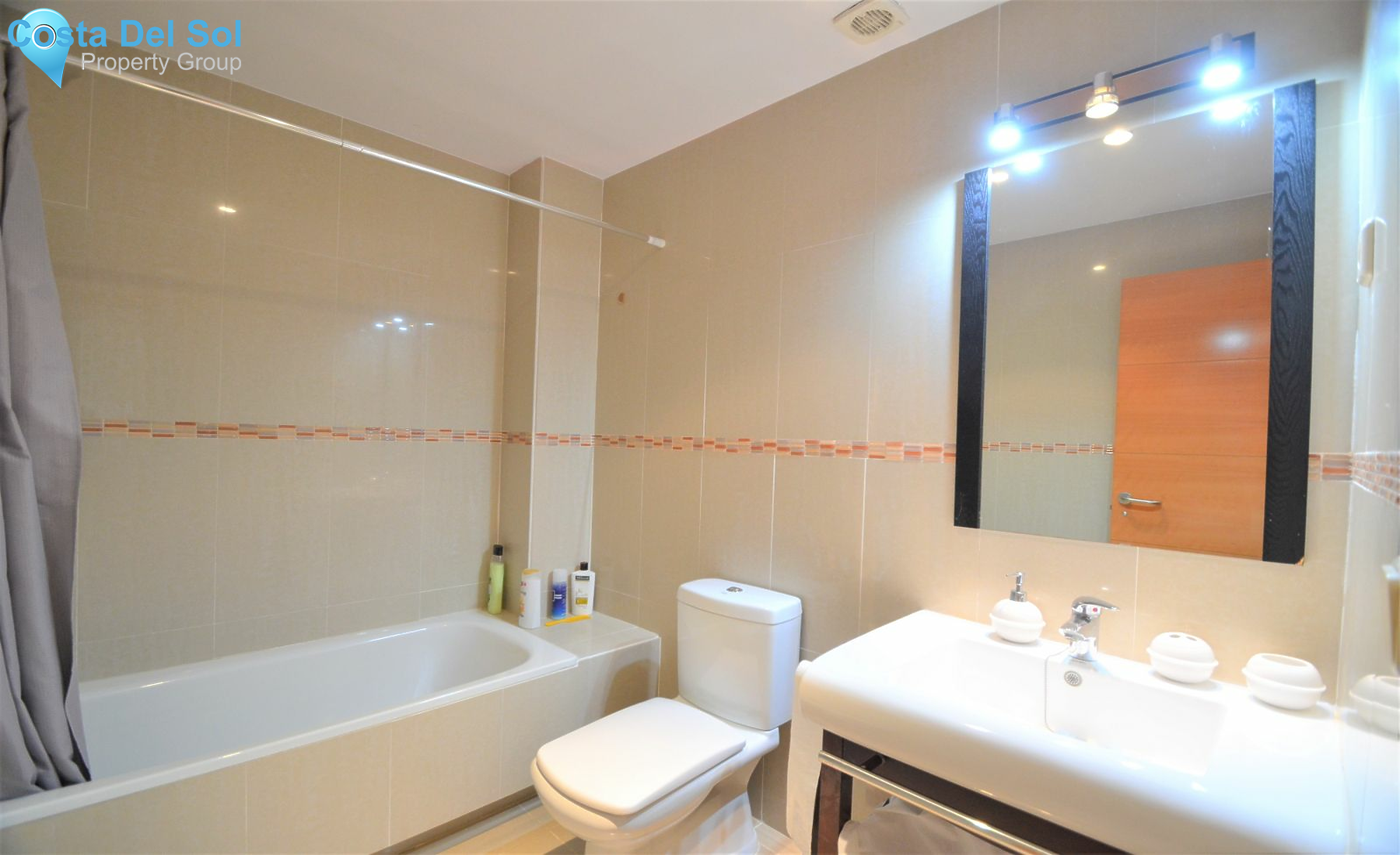 Middle Floor Apartment in San Luis de Sabinillas-1167929