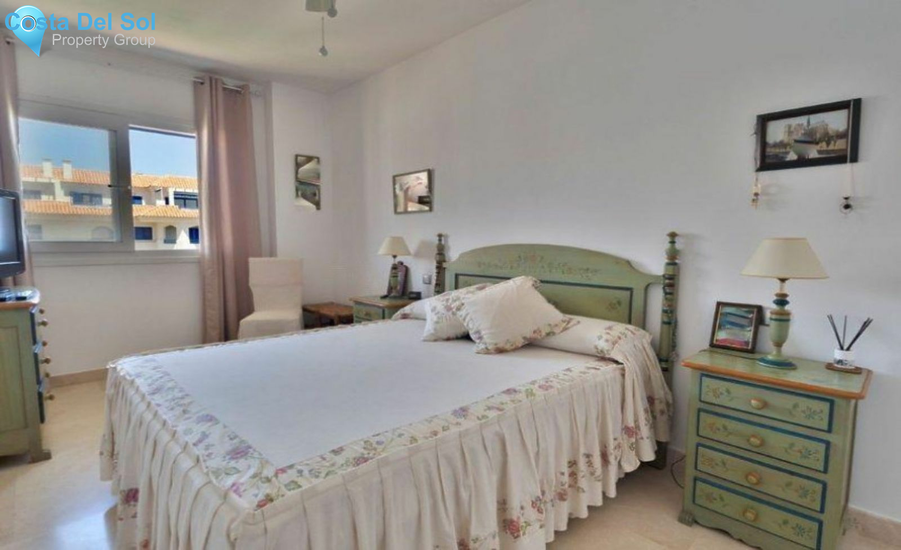 Middle Floor Apartment in San Luis de Sabinillas-1429157