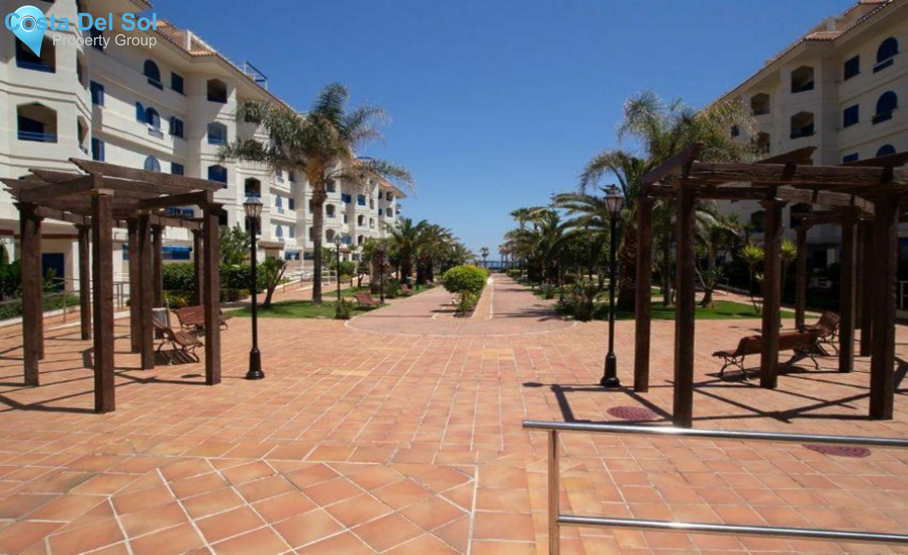 Middle Floor Apartment in San Luis de Sabinillas-1429166