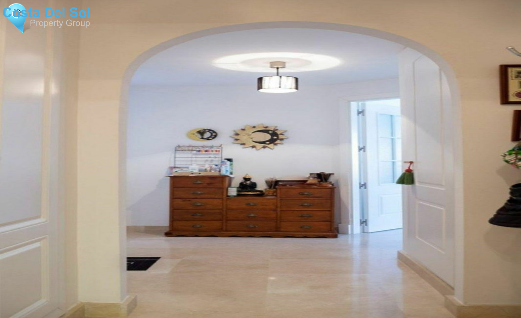 Middle Floor Apartment in San Luis de Sabinillas-1429176