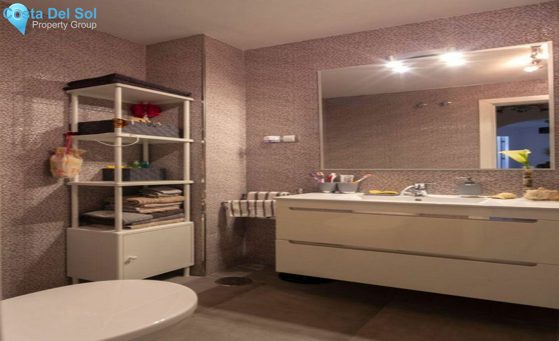 Middle Floor Apartment in San Luis de Sabinillas-1429165