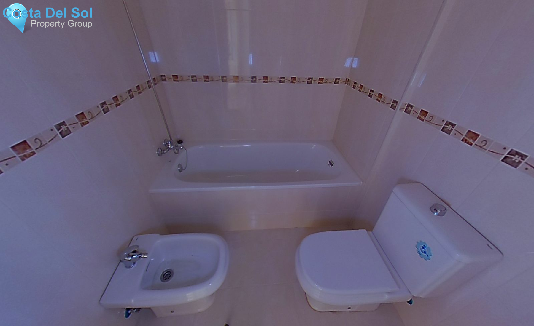 Middle Floor Apartment in San Luis de Sabinillas-1450247