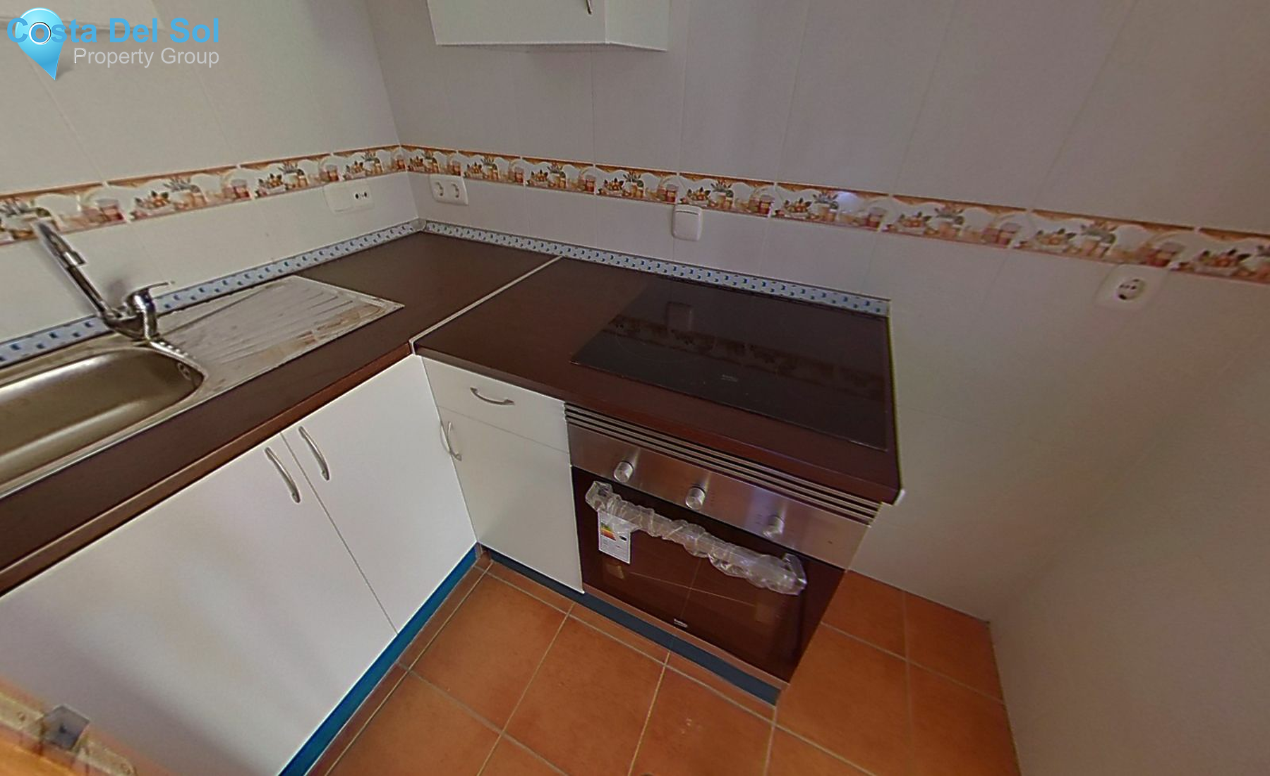 Middle Floor Apartment in San Luis de Sabinillas-1450240