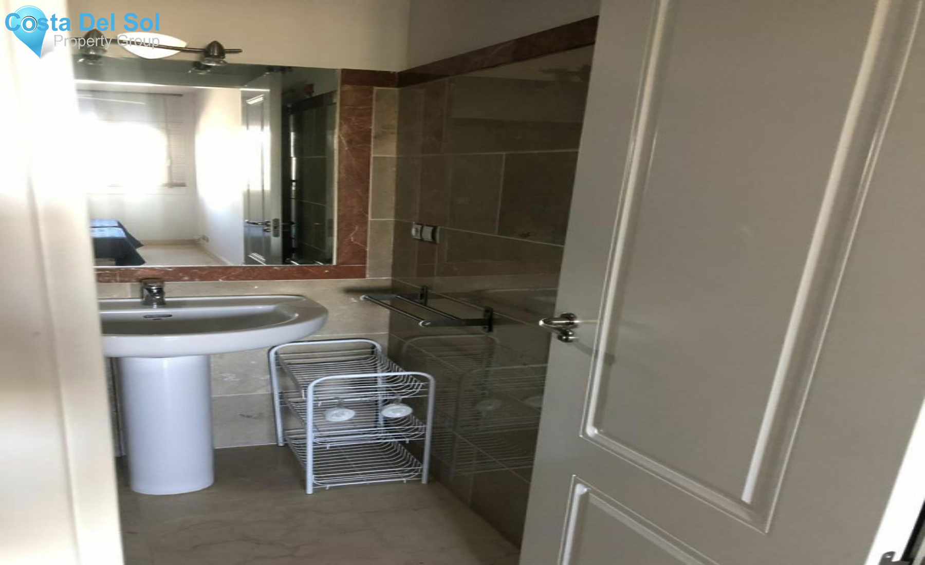 Middle Floor Apartment in San Luis de Sabinillas-1531579