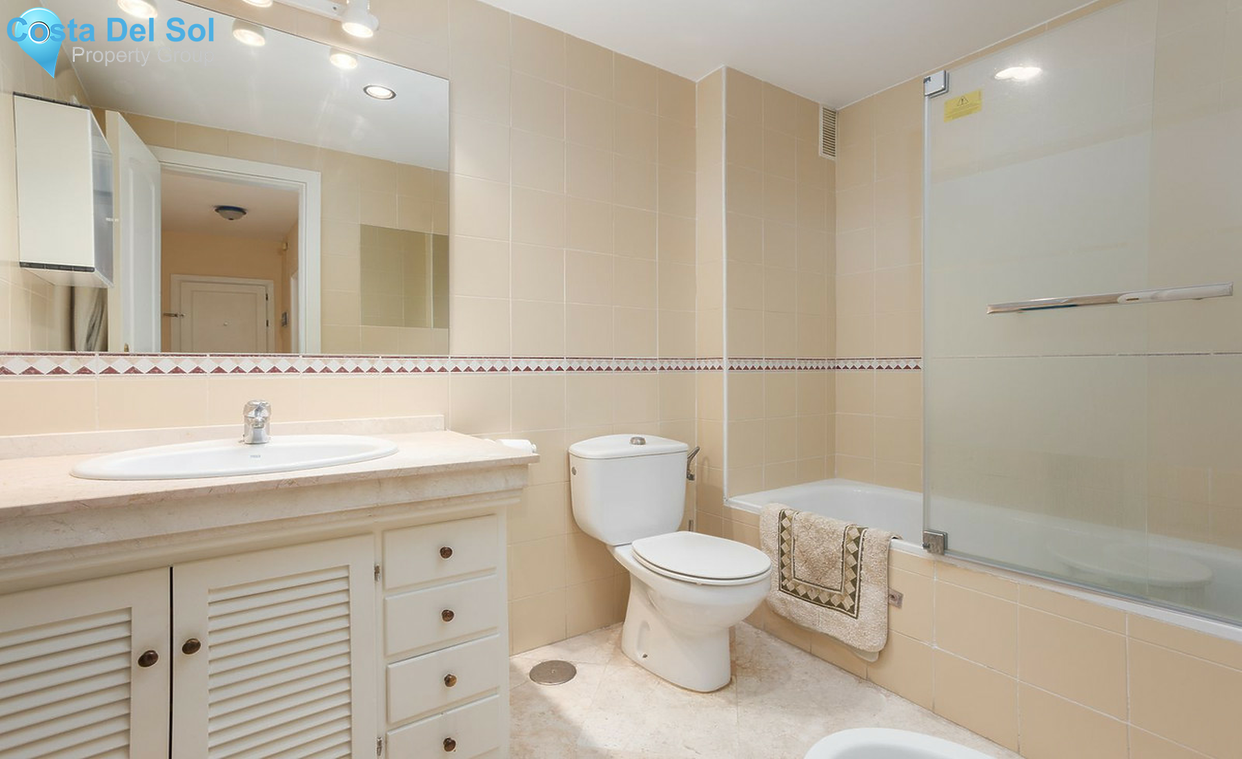 Middle Floor Apartment in San Pedro de Alcántara-1500625