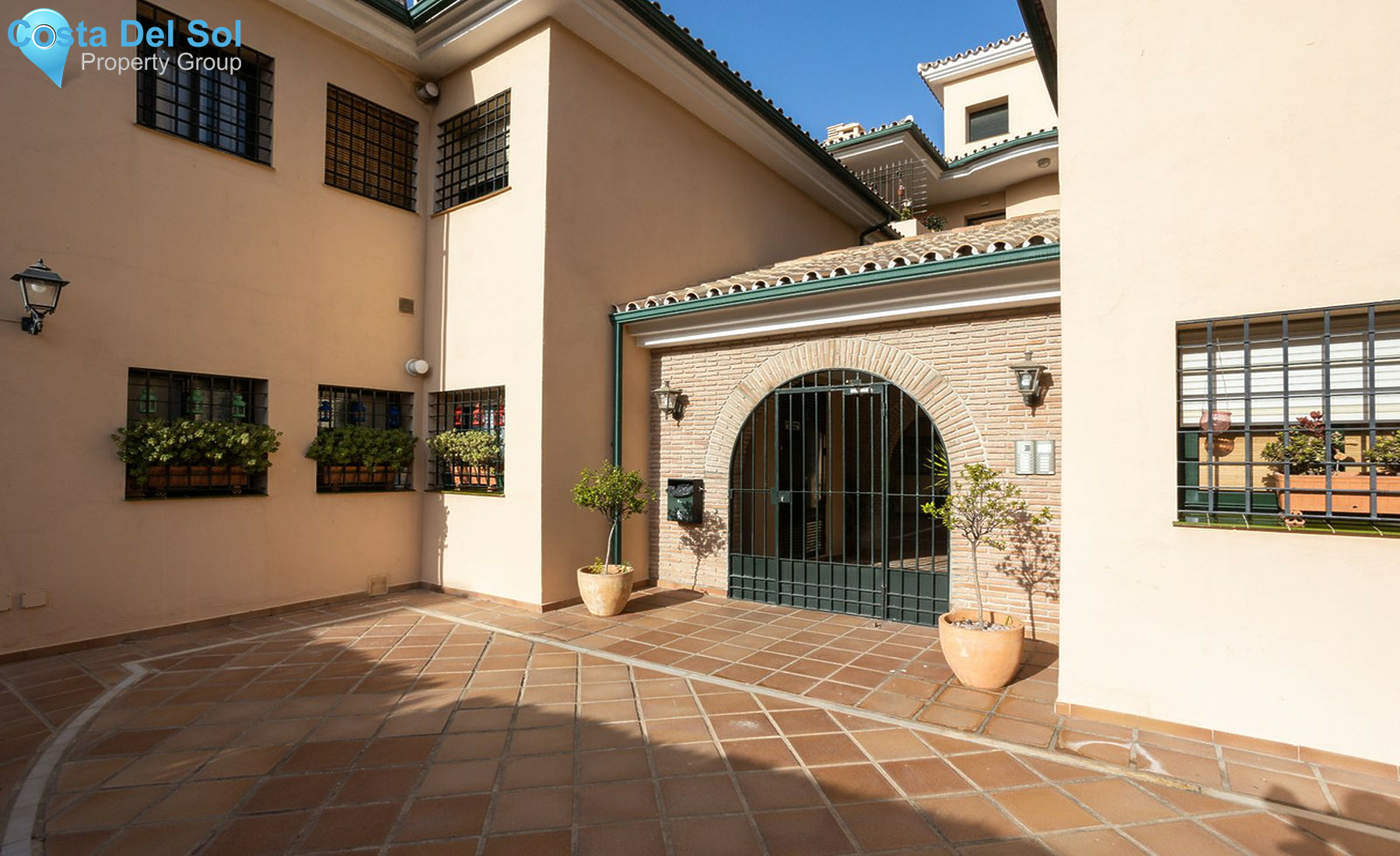 Middle Floor Apartment in San Pedro de Alcántara-1500616