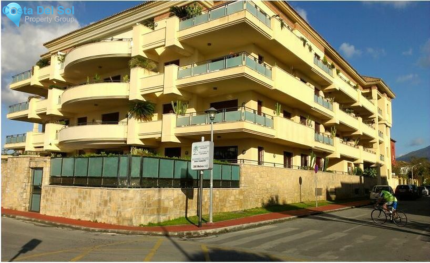 Middle Floor Apartment in San Pedro de Alcántara-1467996