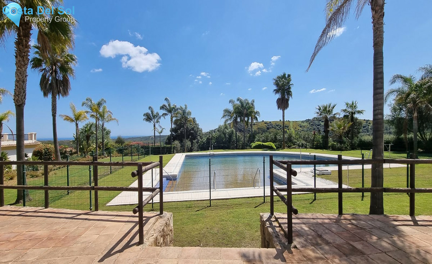 Middle Floor Apartment in San Roque Club-1290900