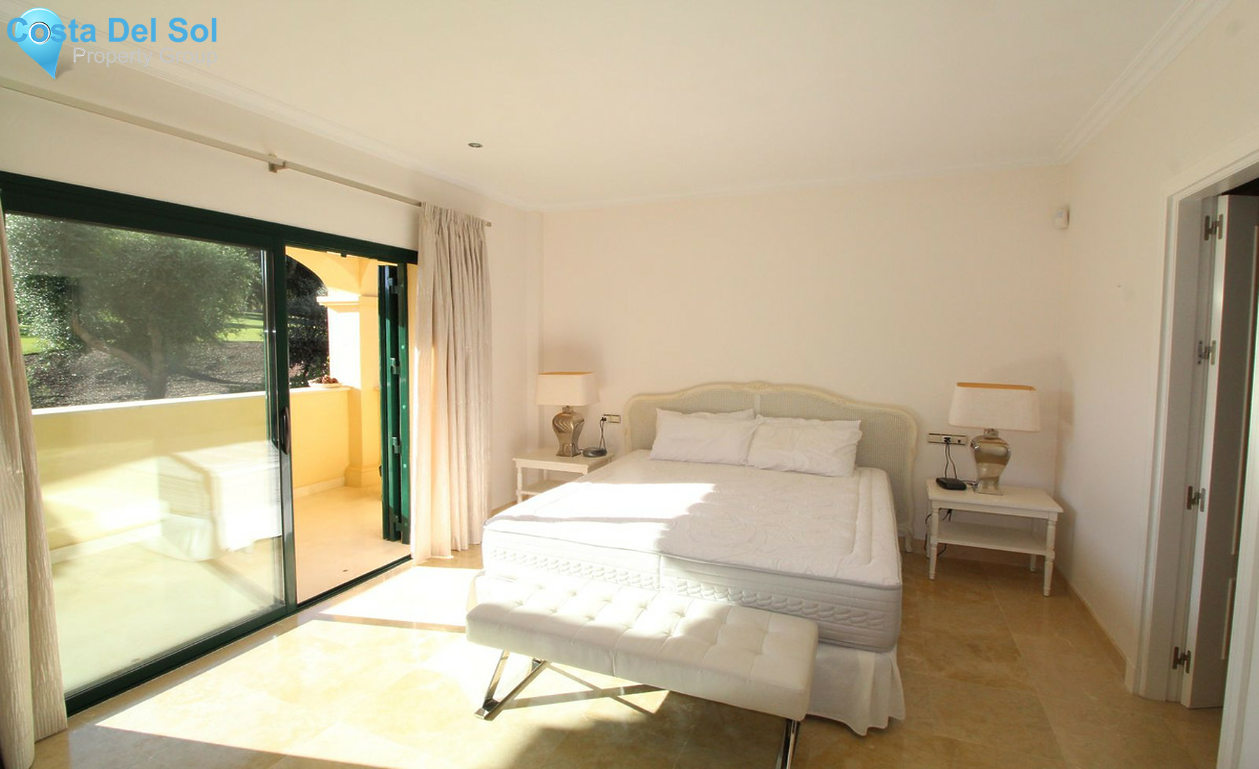 Middle Floor Apartment in San Roque Club-1528560