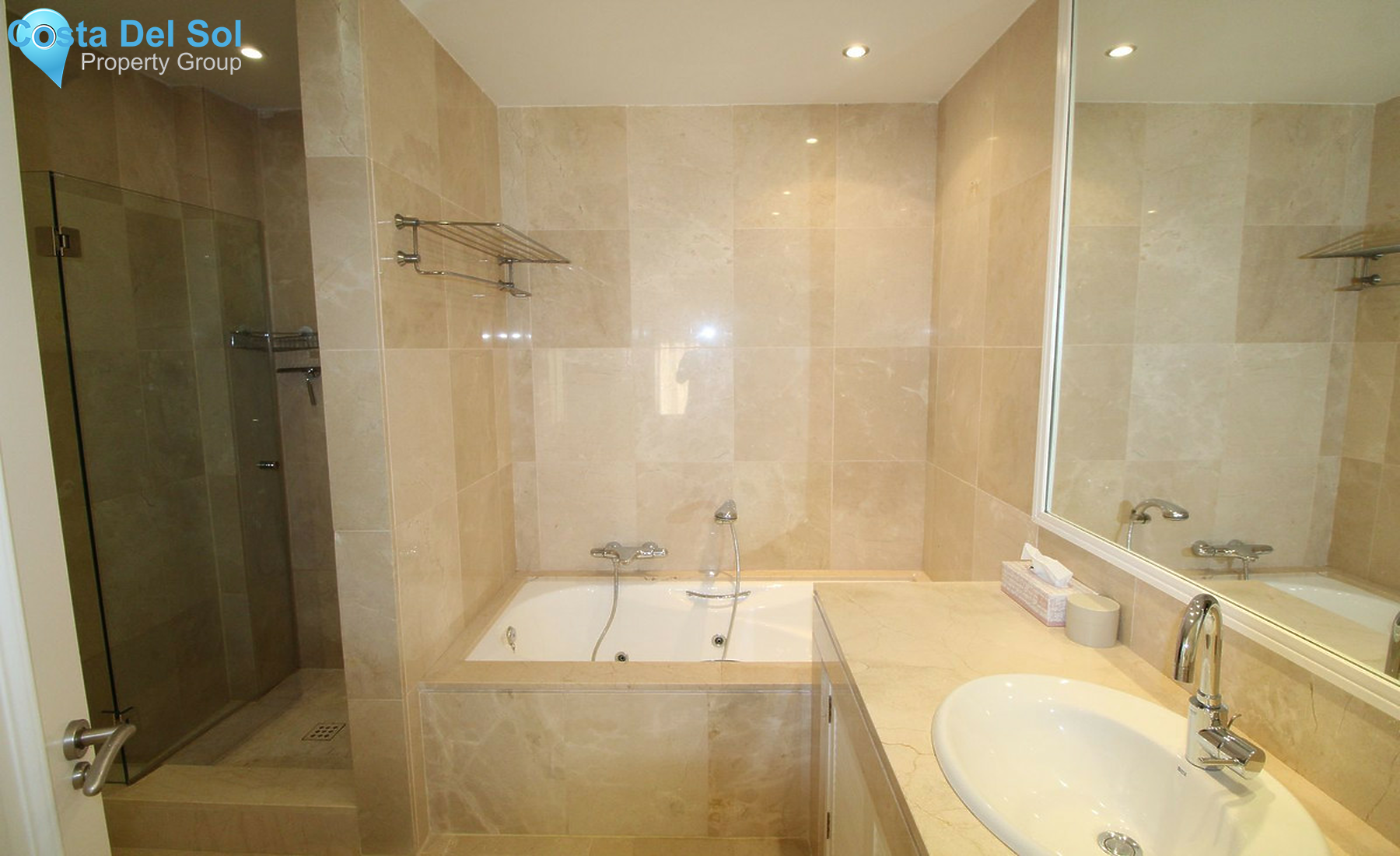 Middle Floor Apartment in San Roque Club-1528554