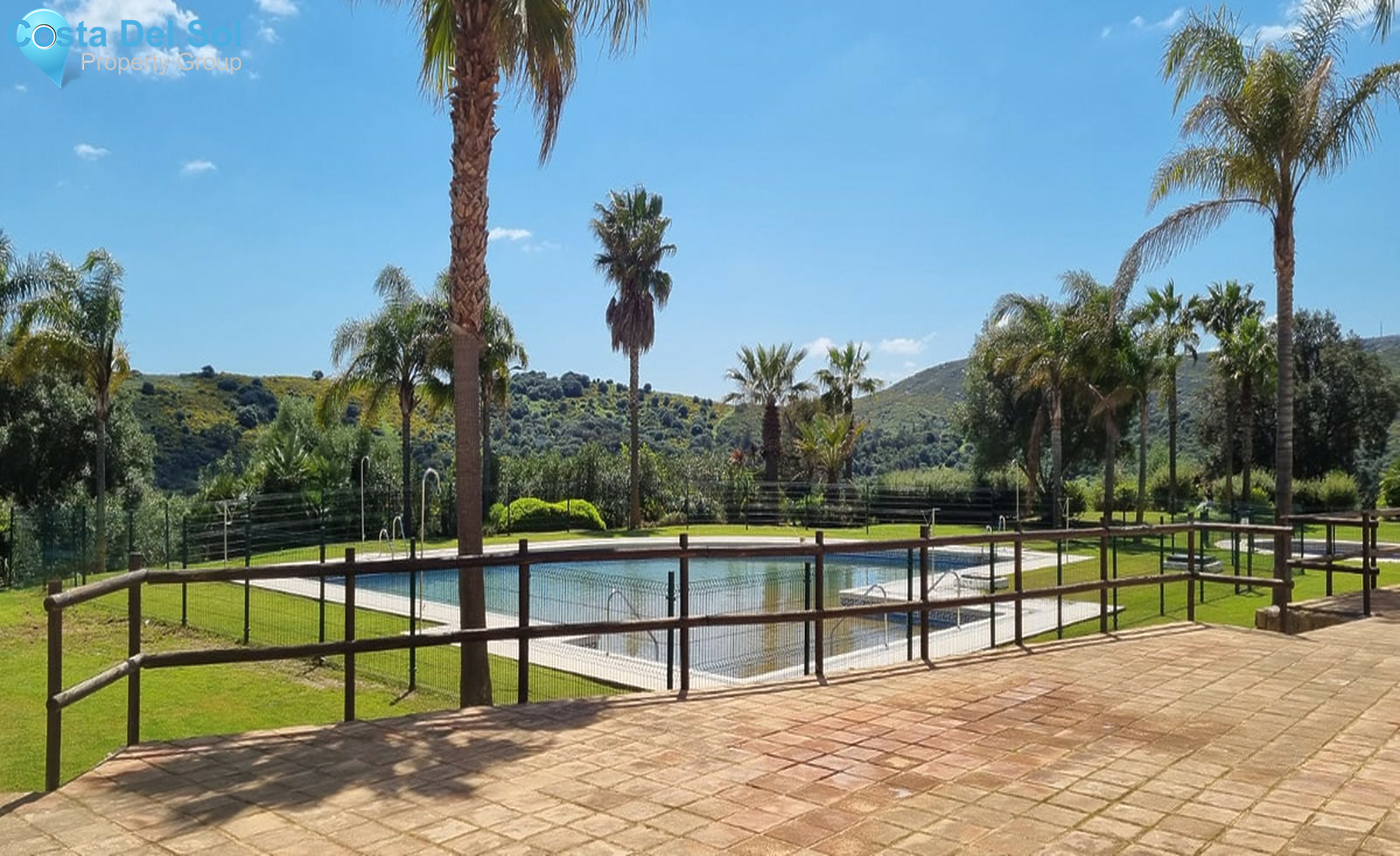 Middle Floor Apartment in San Roque Club-1561254