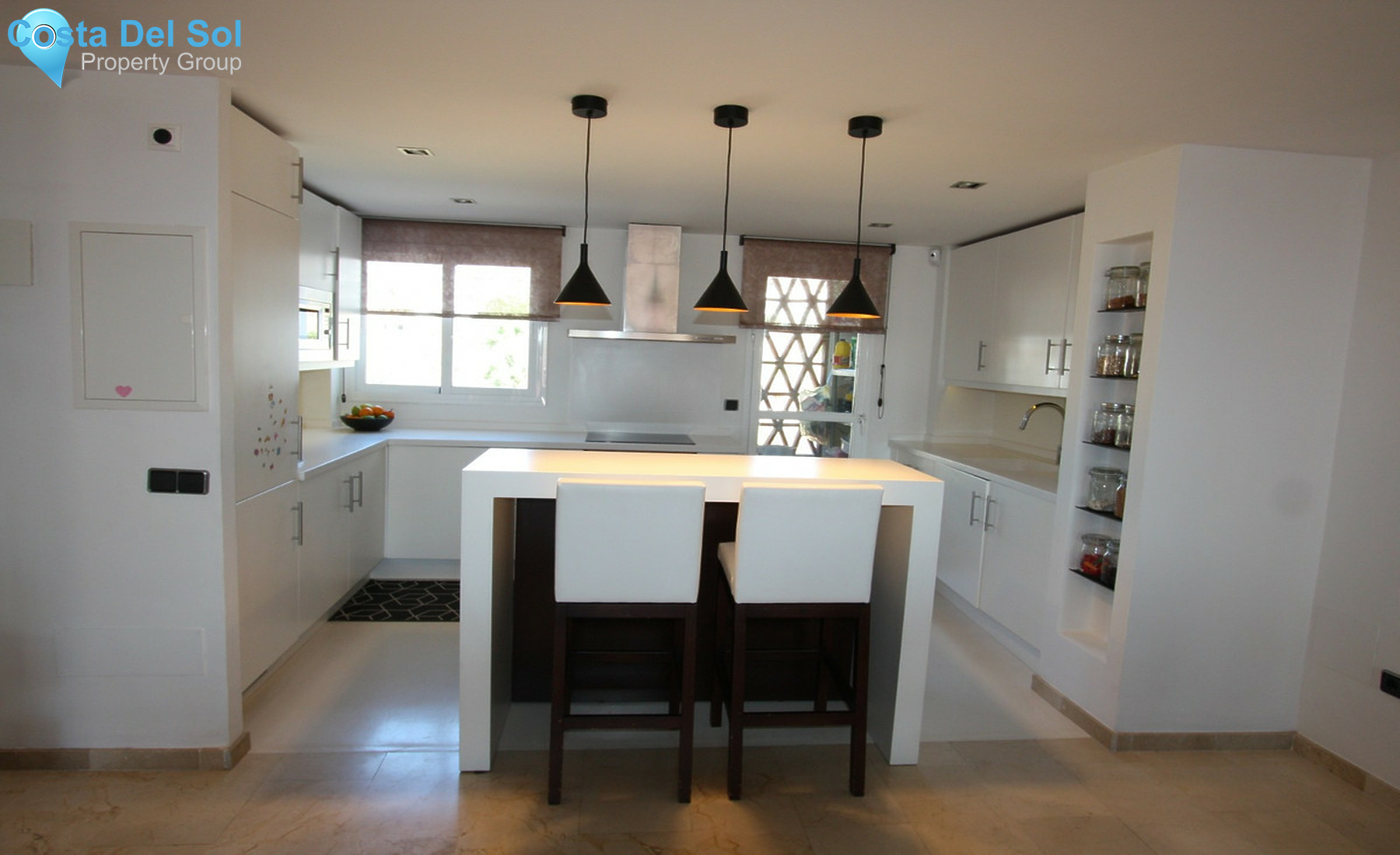 Middle Floor Apartment in Selwo-1353950