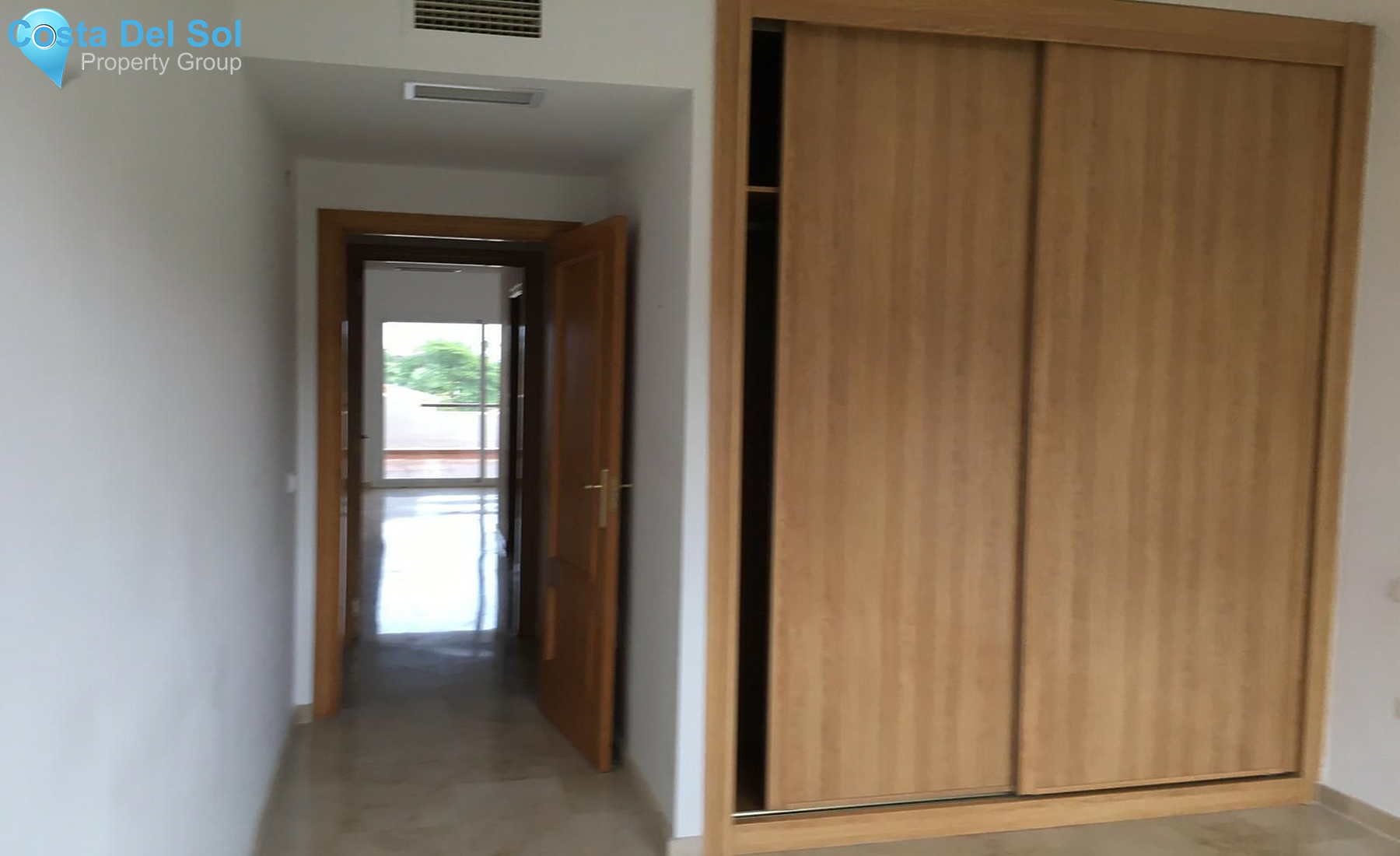 Middle Floor Apartment in Selwo-1363325