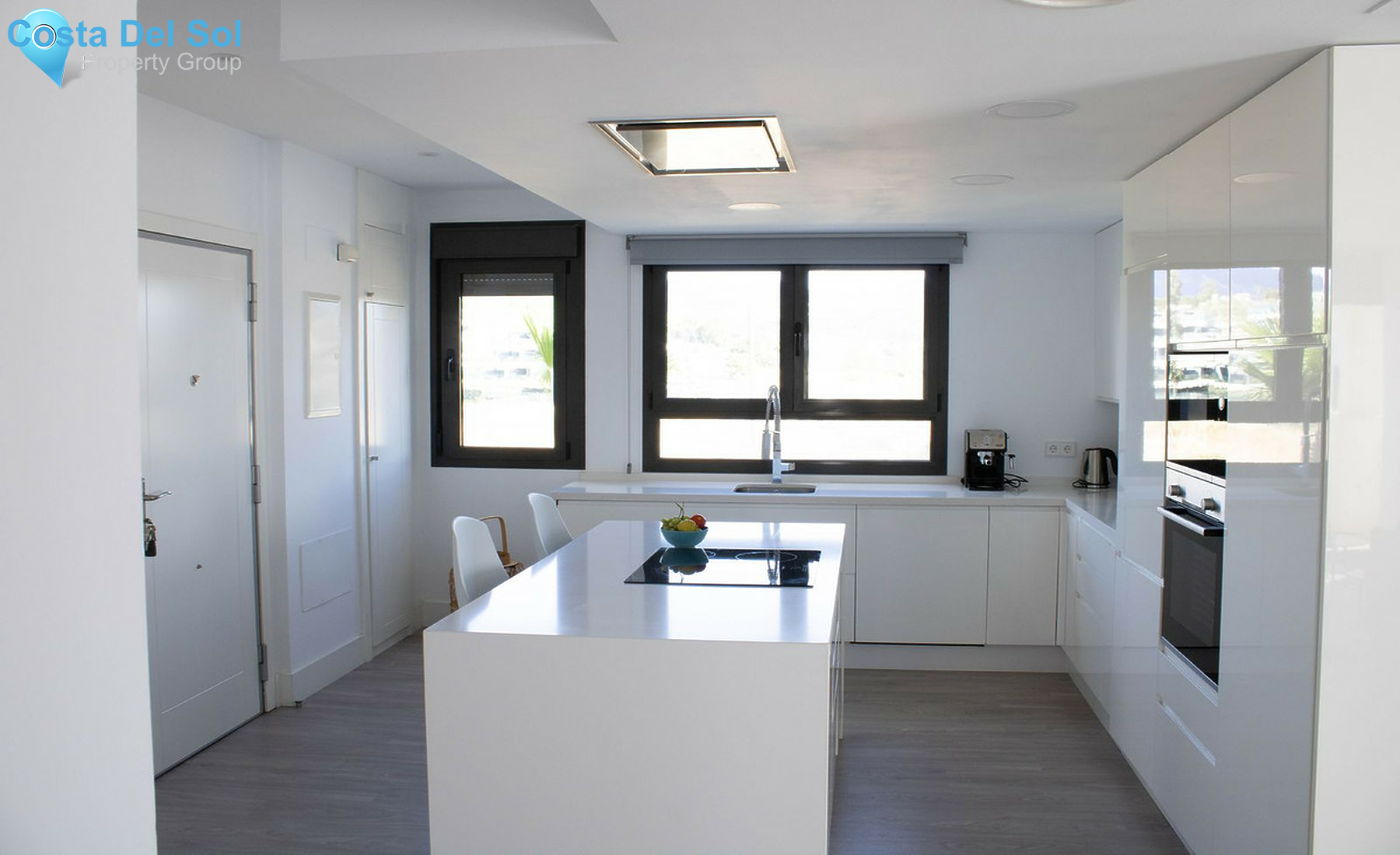 Middle Floor Apartment in Selwo-1452082