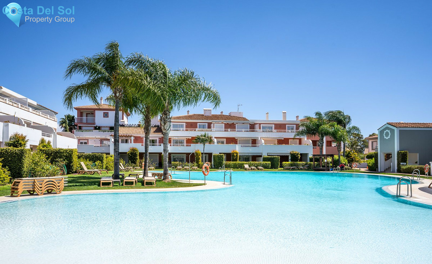 Middle Floor Apartment in Estepona-1456159