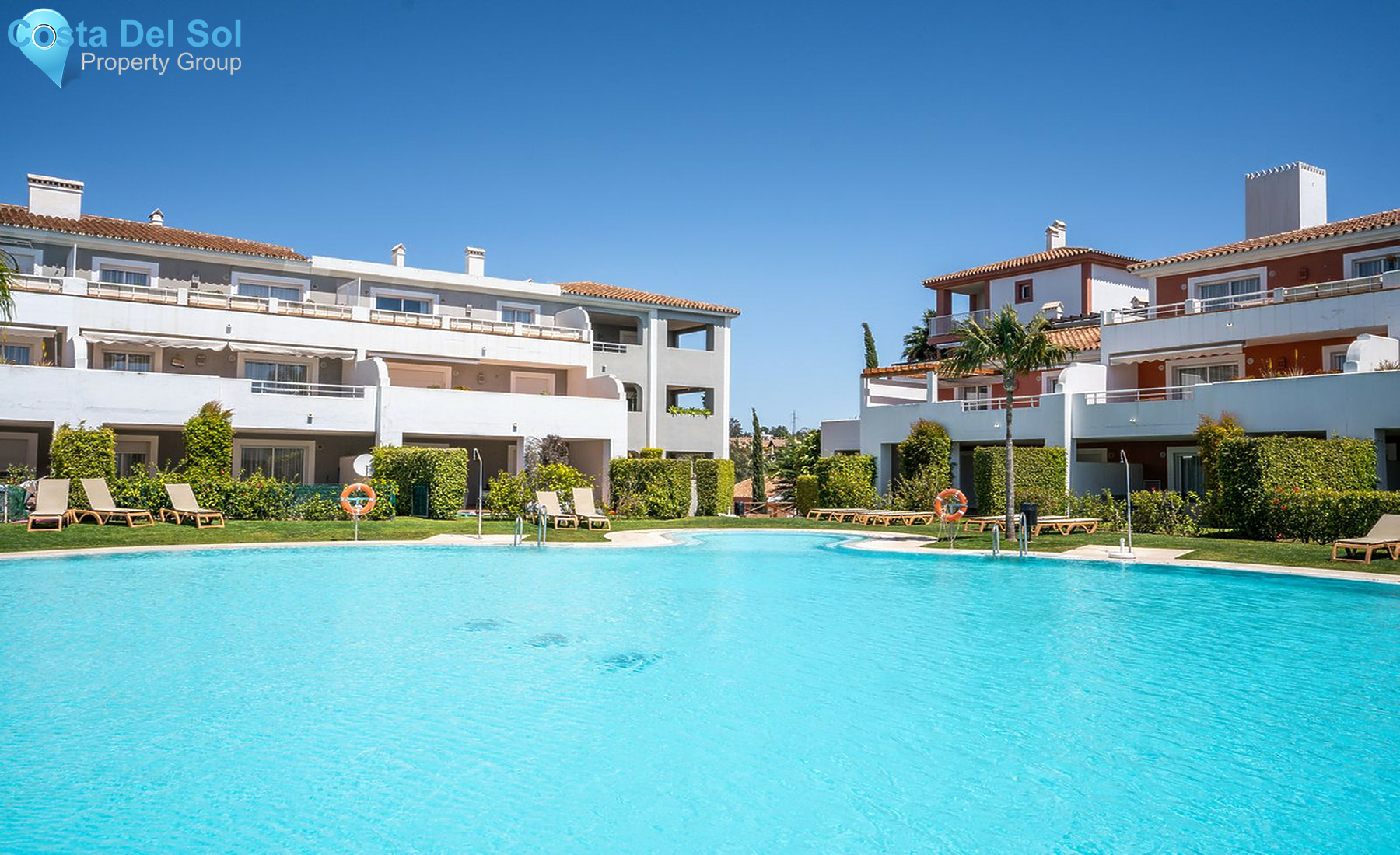 Middle Floor Apartment in Estepona-1456163