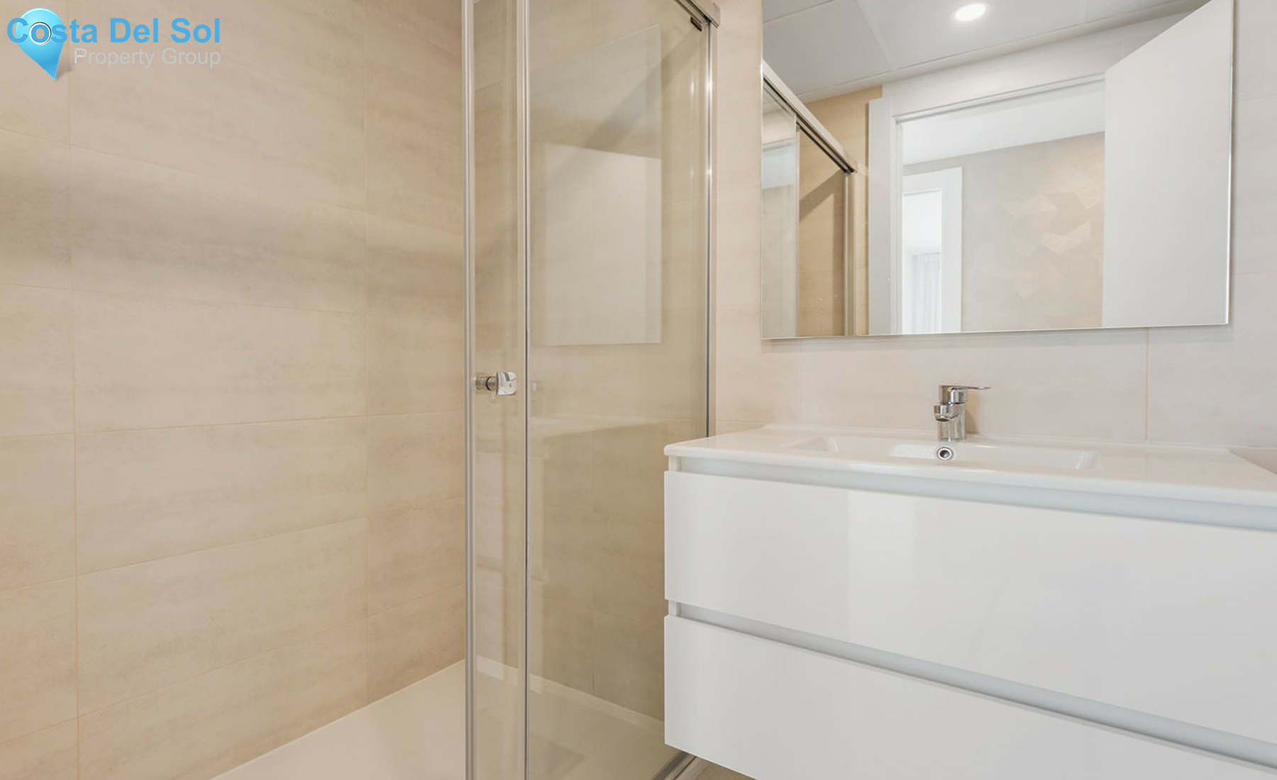 Middle Floor Apartment in Selwo-1521762