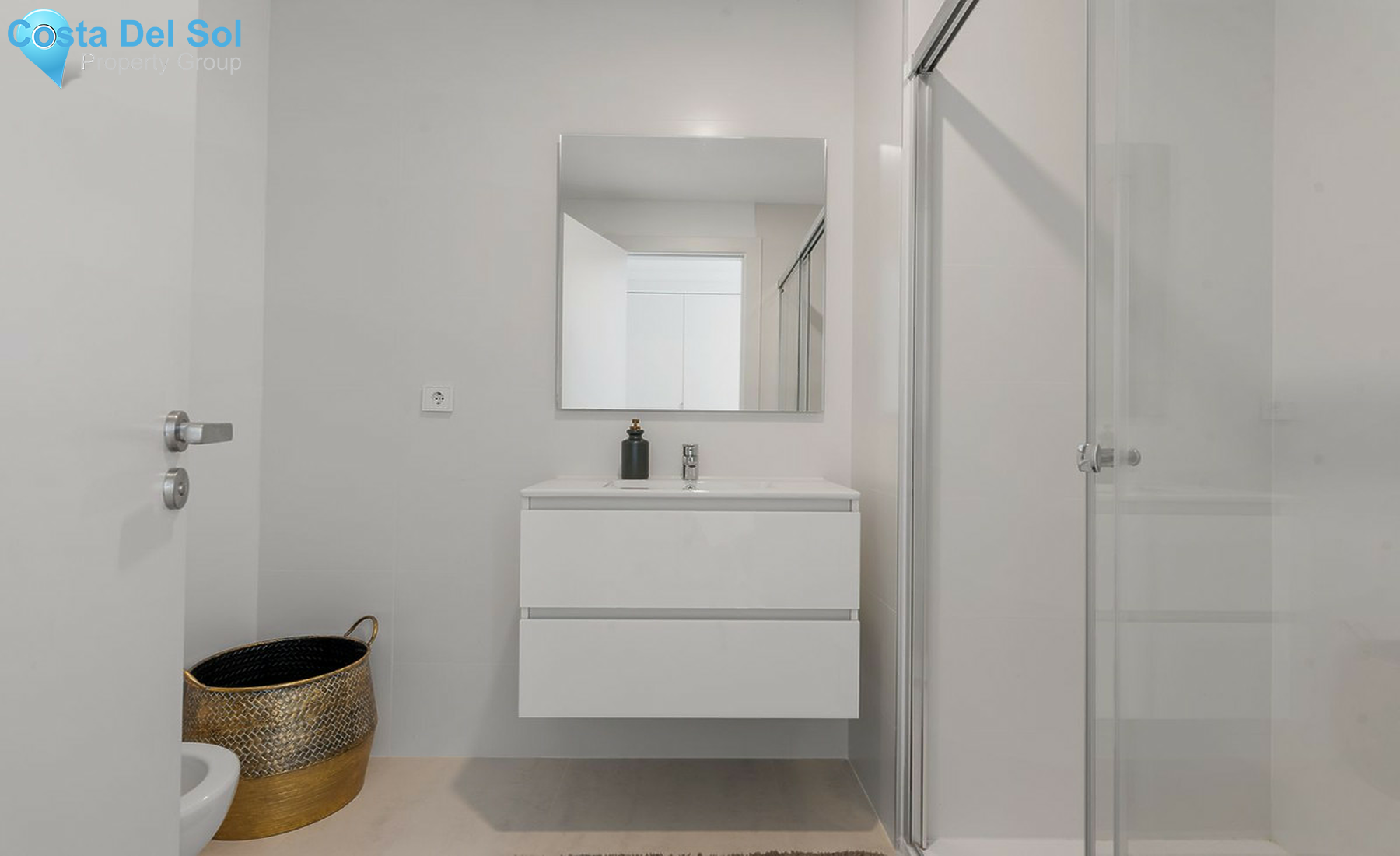 Middle Floor Apartment in Selwo-1521766