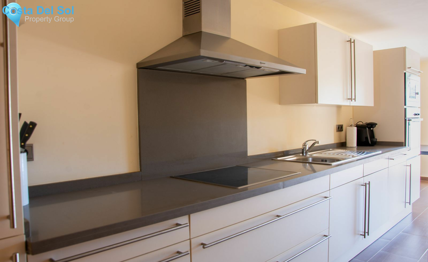 Middle Floor Apartment in Selwo-1163089