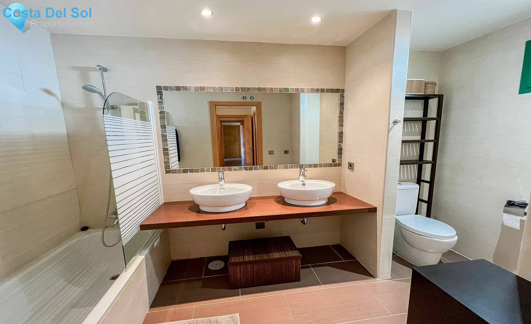 Middle Floor Apartment in Selwo-1163101