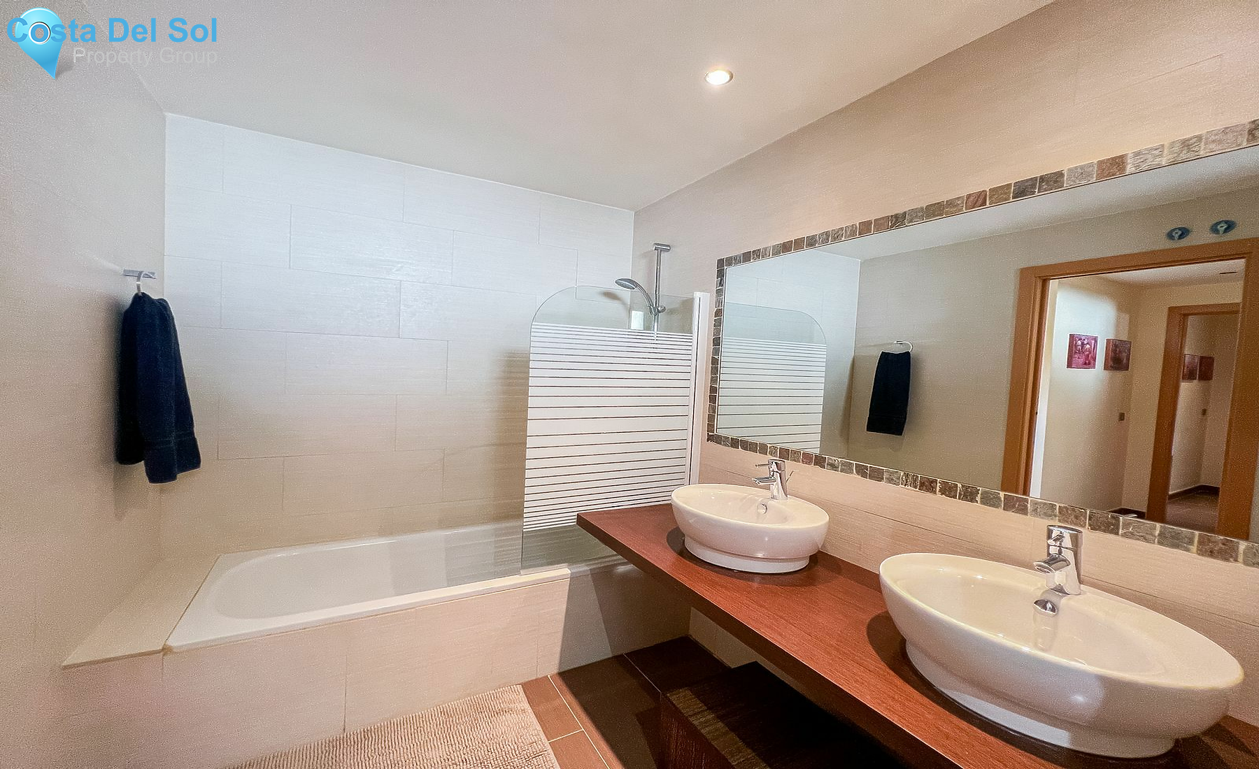 Middle Floor Apartment in Selwo-1163102