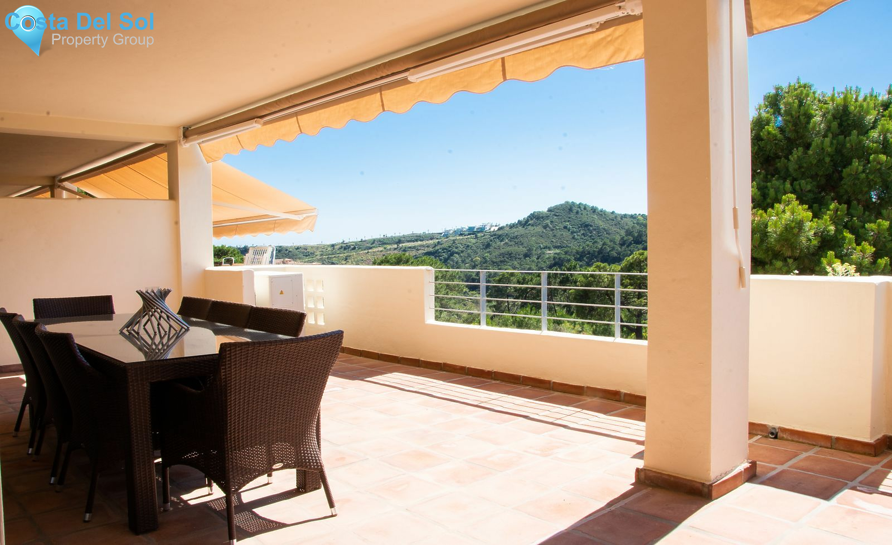 Middle Floor Apartment in Selwo-1163095