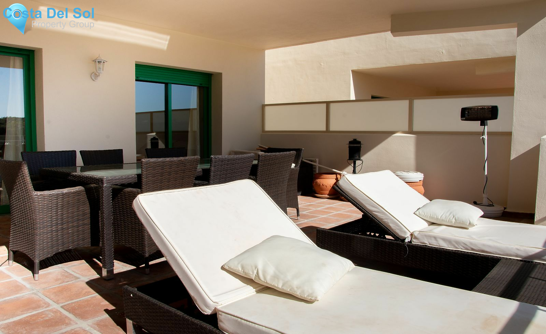 Middle Floor Apartment in Selwo-1163122