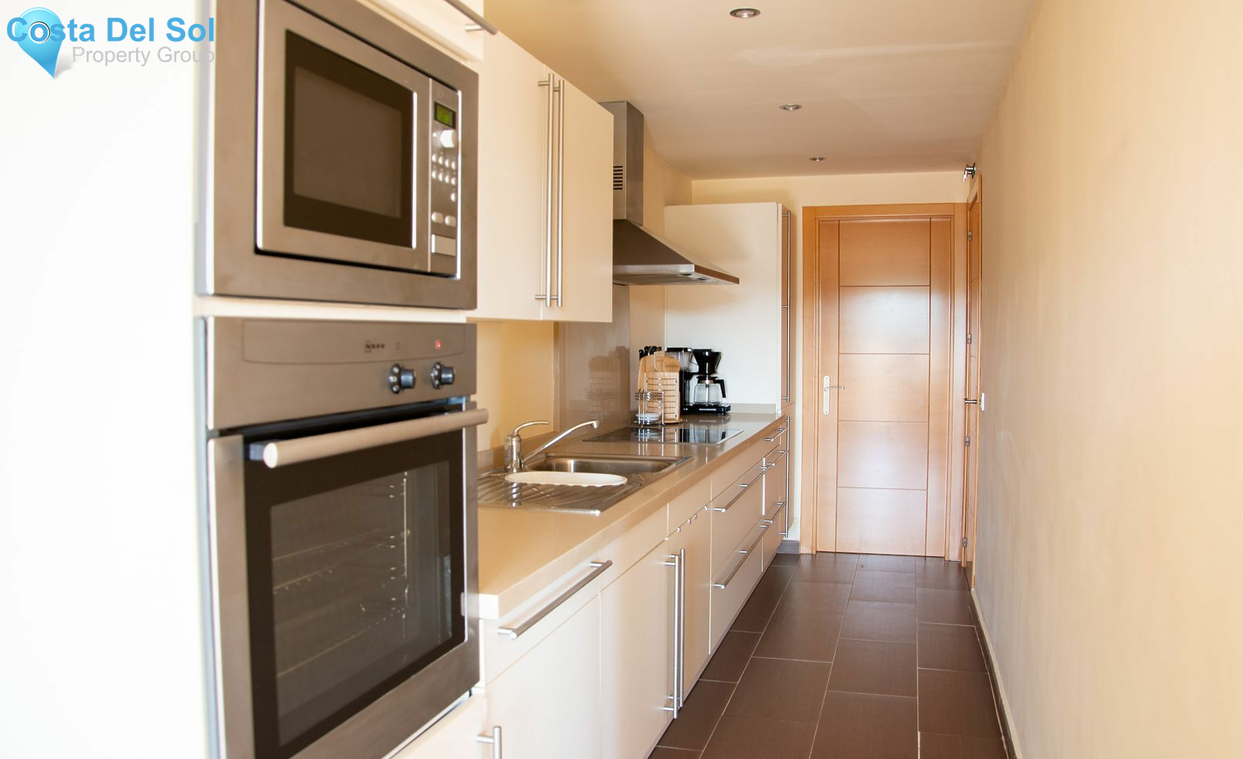 Middle Floor Apartment in Selwo-1163117