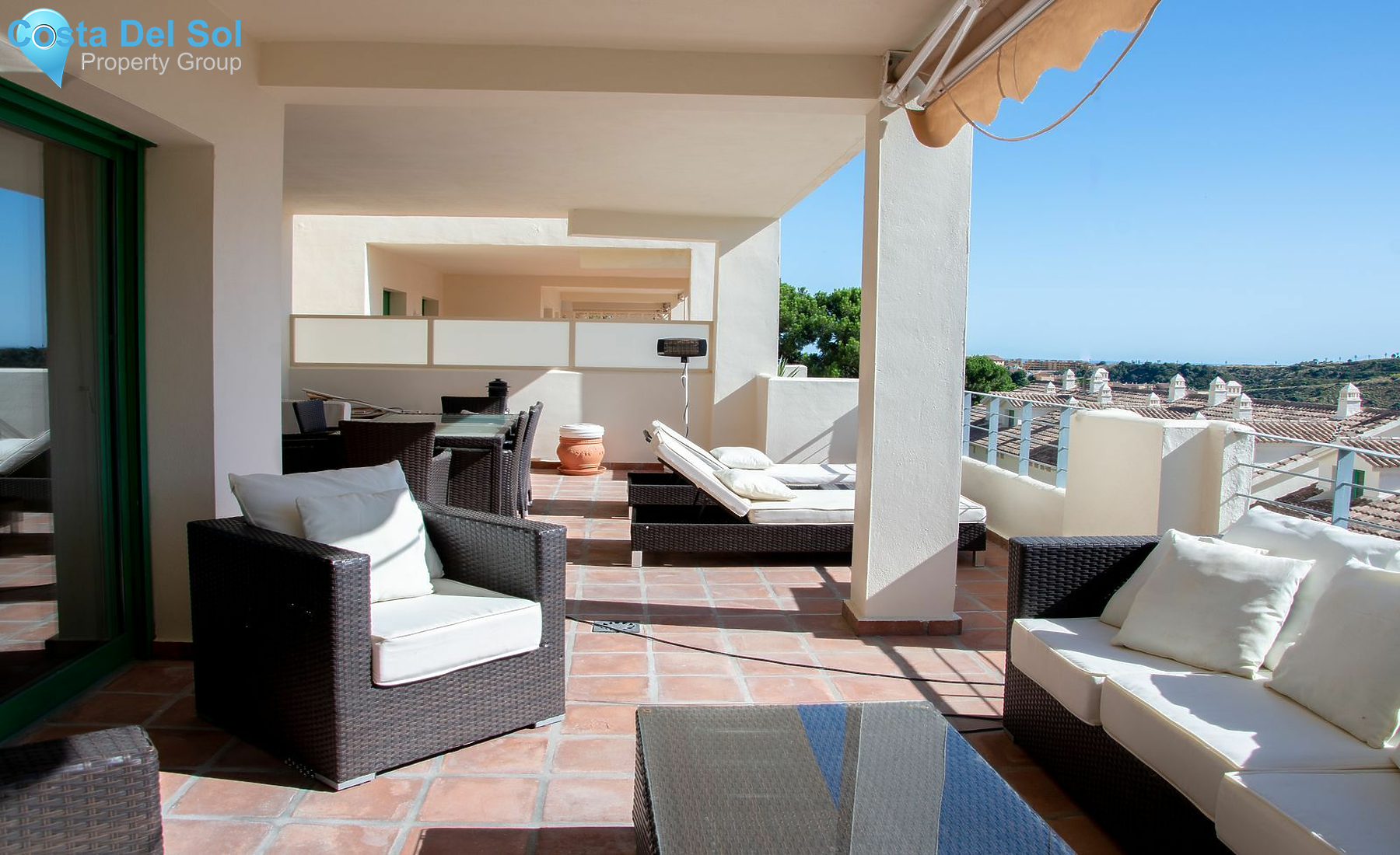 Middle Floor Apartment in Selwo-1163121