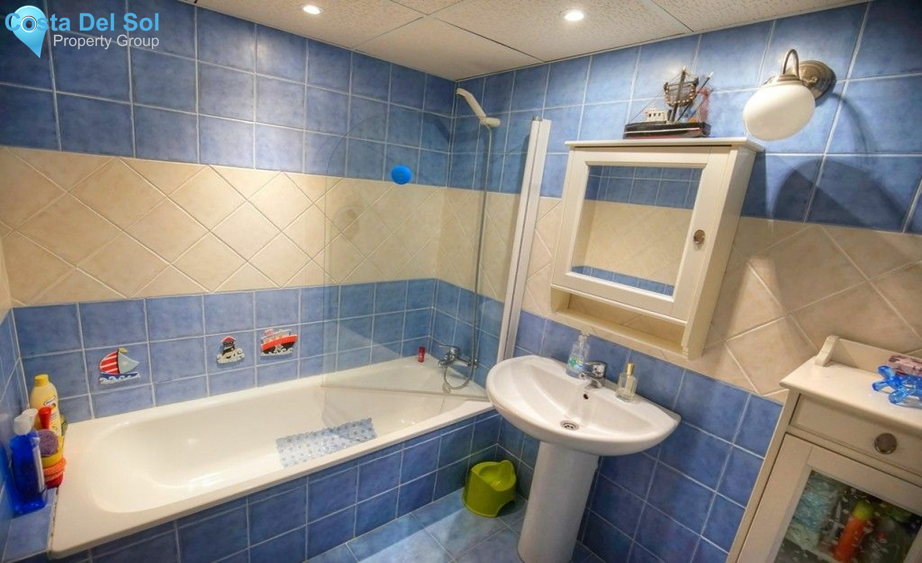 Middle Floor Apartment in Selwo-1166623