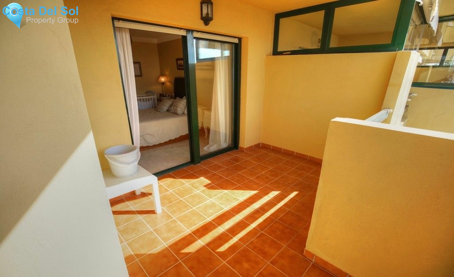 Middle Floor Apartment in Selwo-1166624