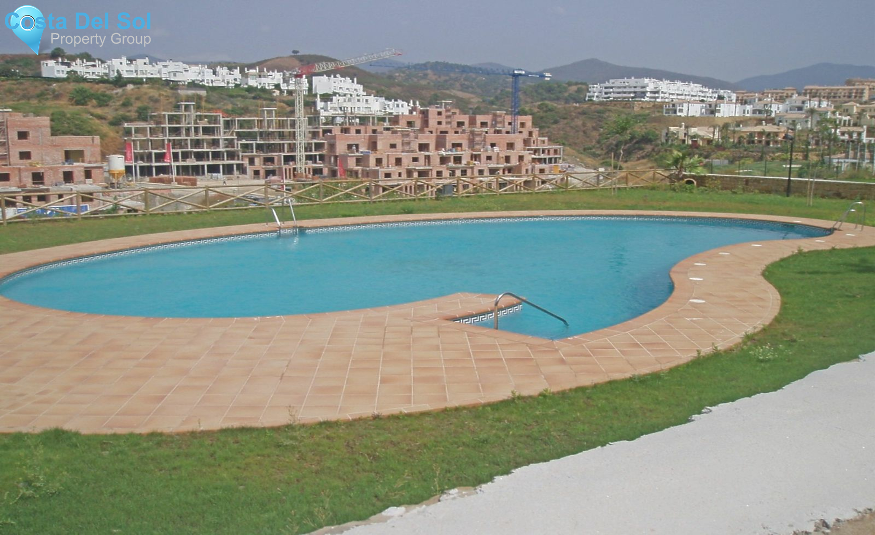 Middle Floor Apartment in Selwo-1217620