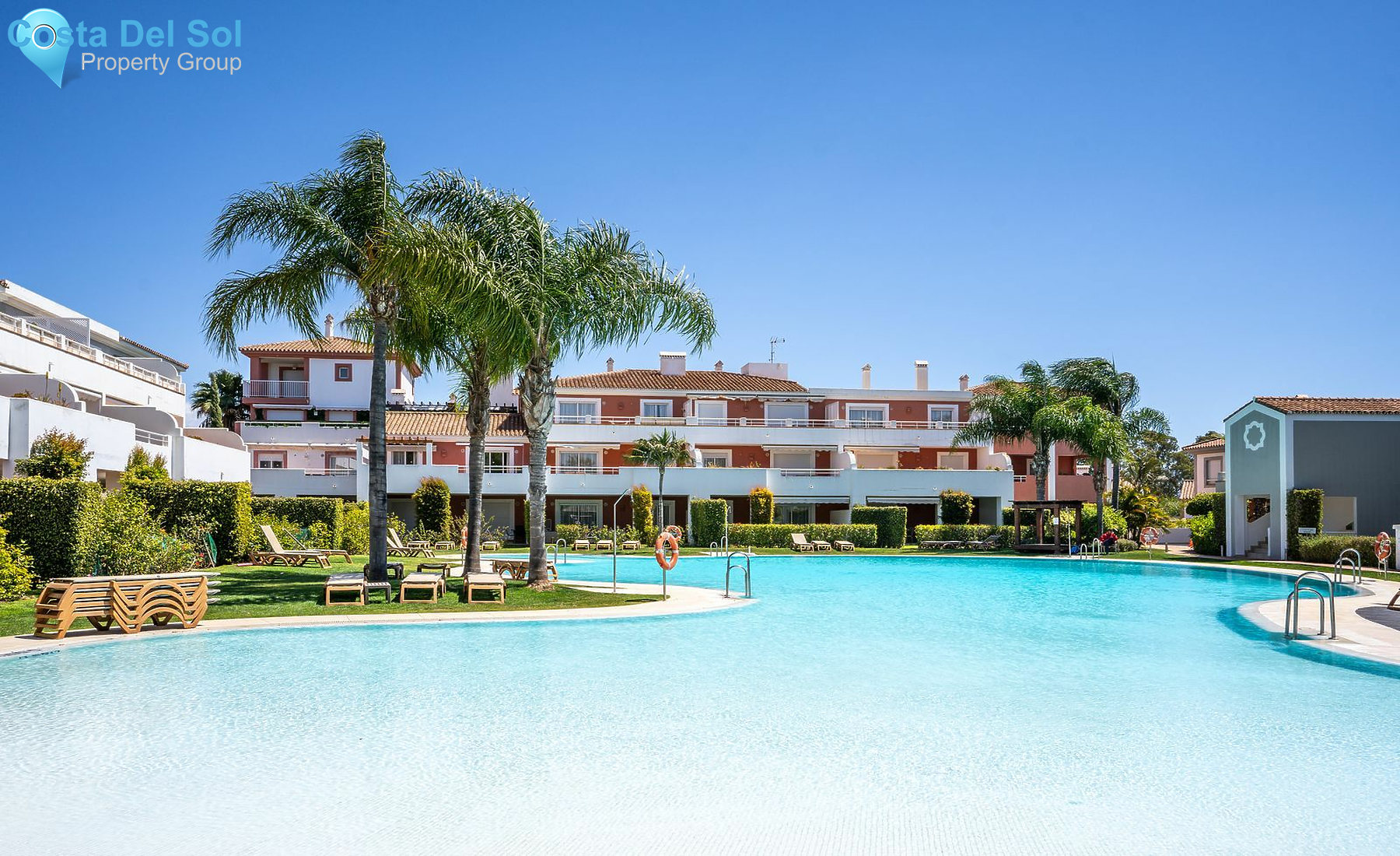 Middle Floor Apartment in Estepona-1470613