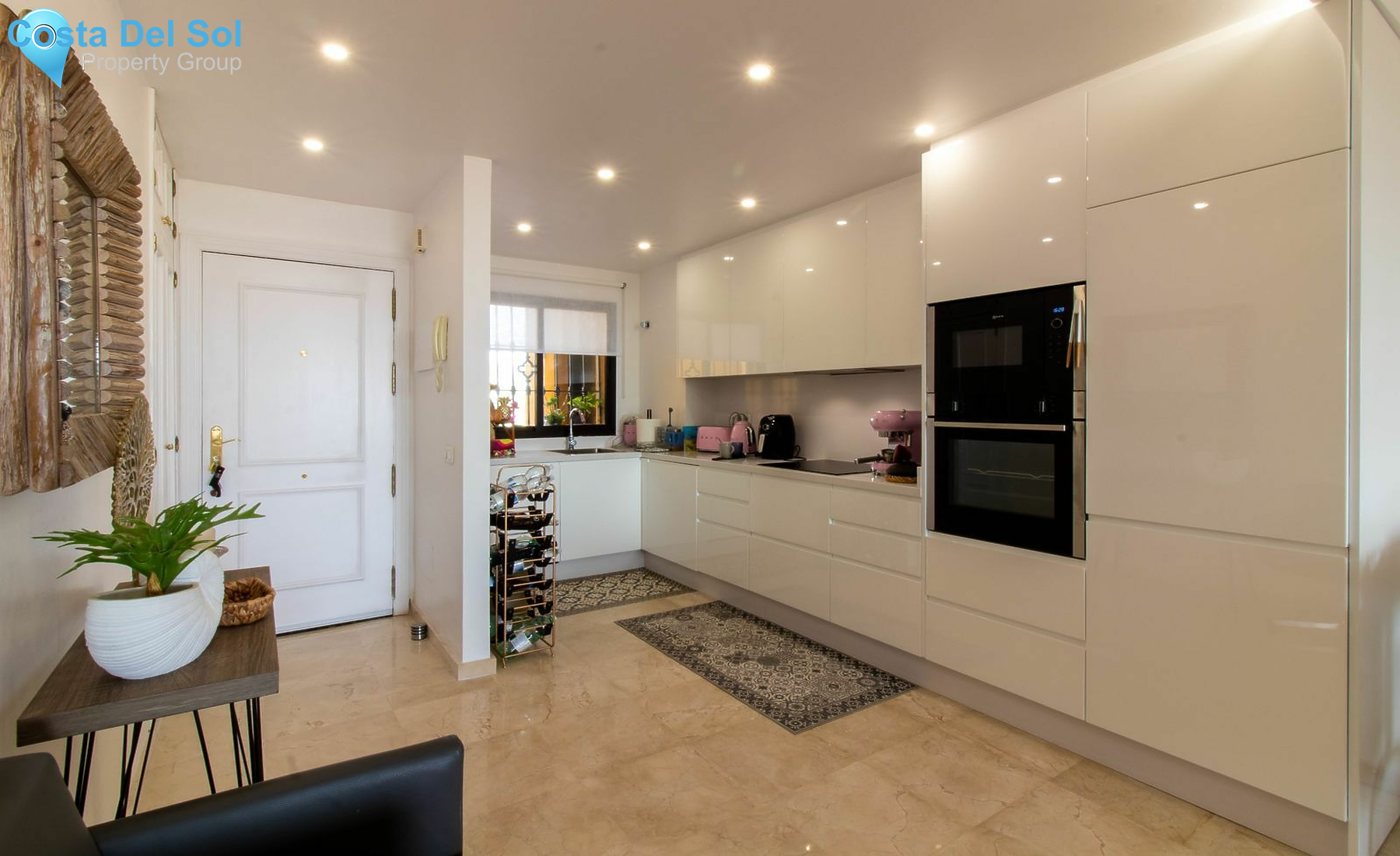 Middle Floor Apartment in Selwo-1487163